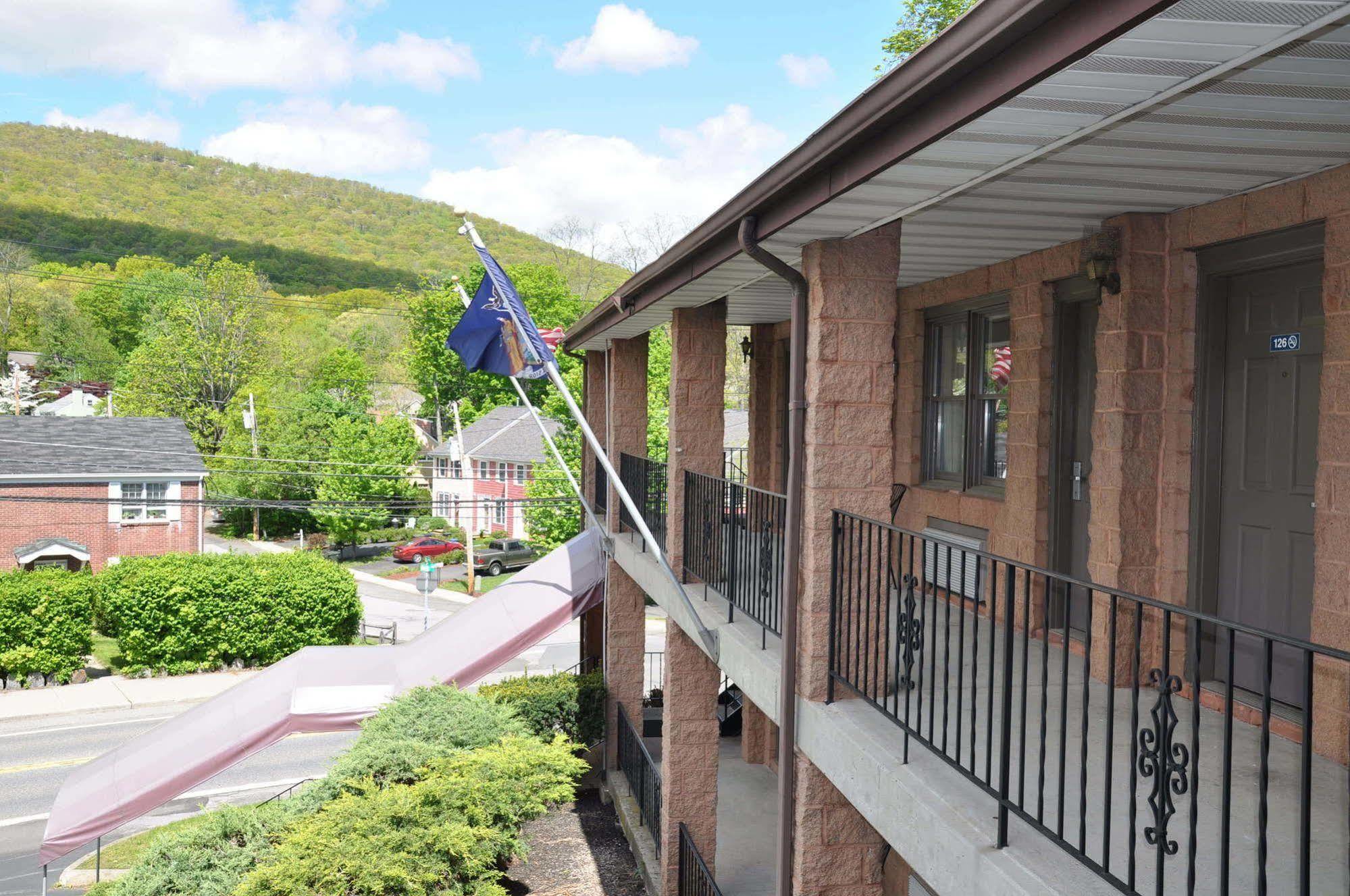 West Point Motel 하이랜드폴스 외부 사진